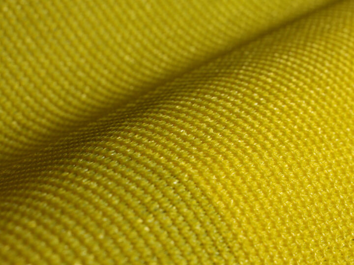 Outdoor-Sonnensegel JANE in gelb (040). Outdoor-Sonnensegel JANE in gelb (040).