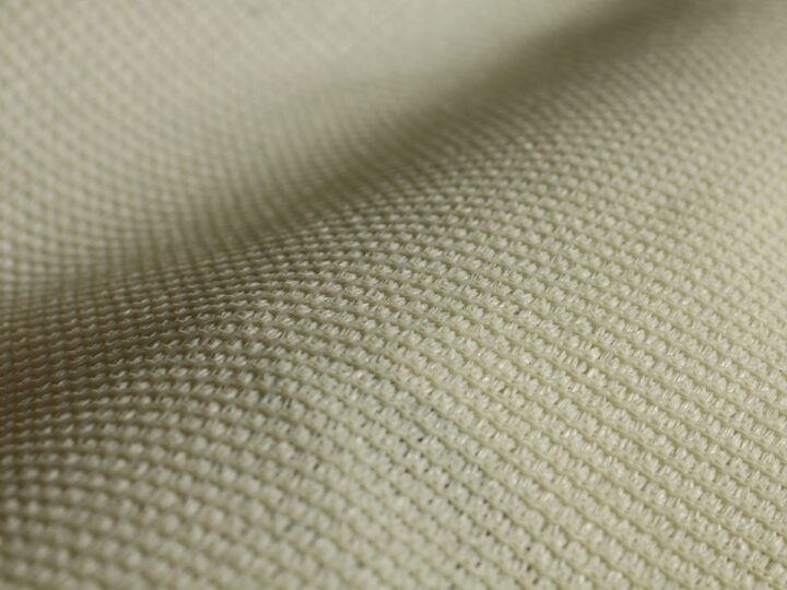 Outdoor-Sonnensegel JANE in hellbeige (020). Outdoor-Sonnensegel JANE in hellbeige (020).