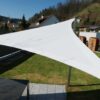 Dreieck-Sonnensegel JANE wetterfest im Garten