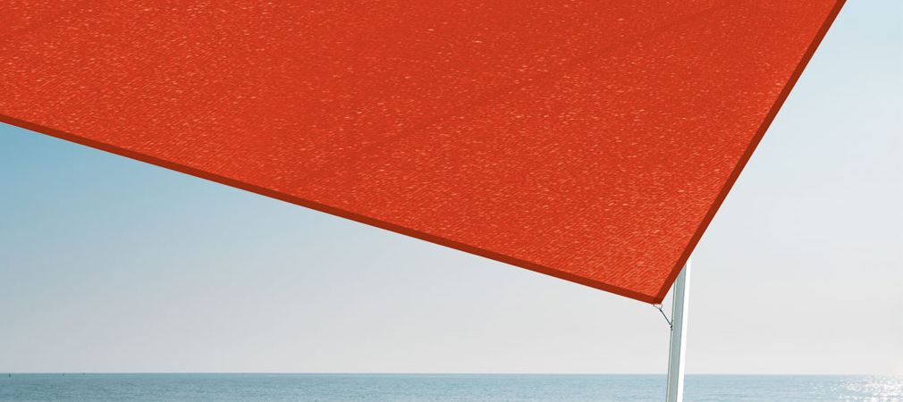 Sonnenschutzsysteme Sonnensegel rot
