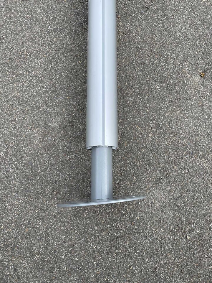 Teleskopmasten mit Bodenplatte (Set) in Top-Qualität.